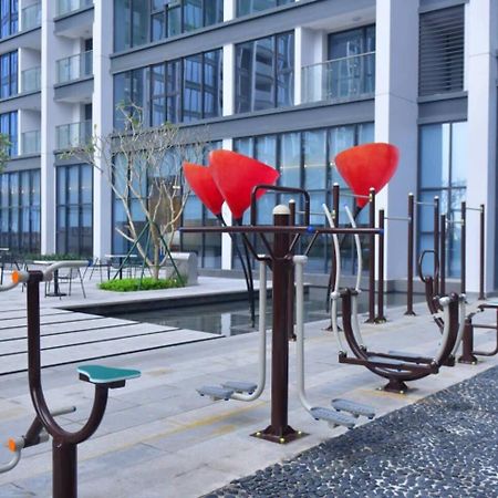 Luxury Apartment In Vinhomes Metropolis ハノイ市 エクステリア 写真
