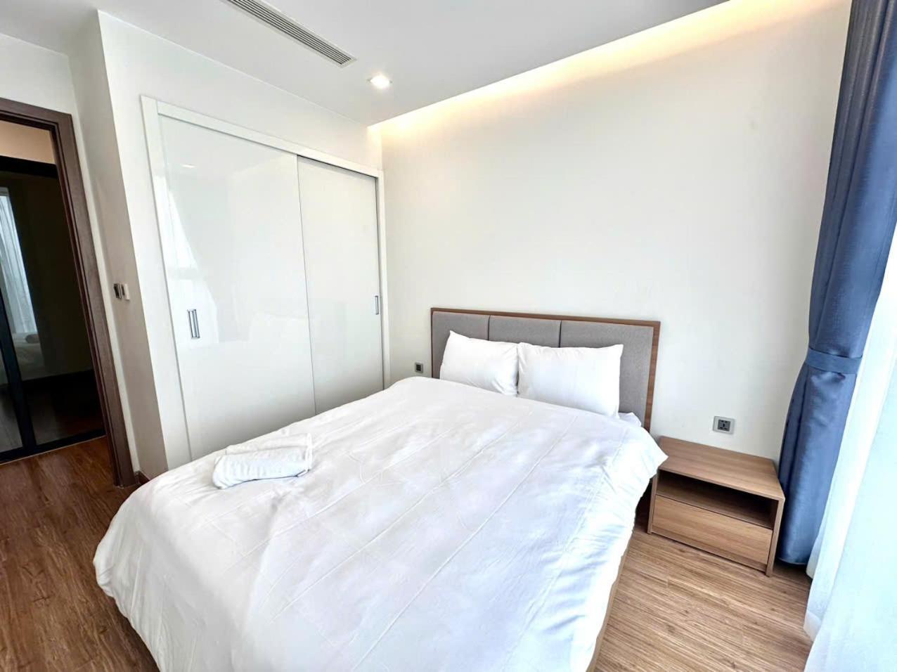 Luxury Apartment In Vinhomes Metropolis ハノイ市 エクステリア 写真