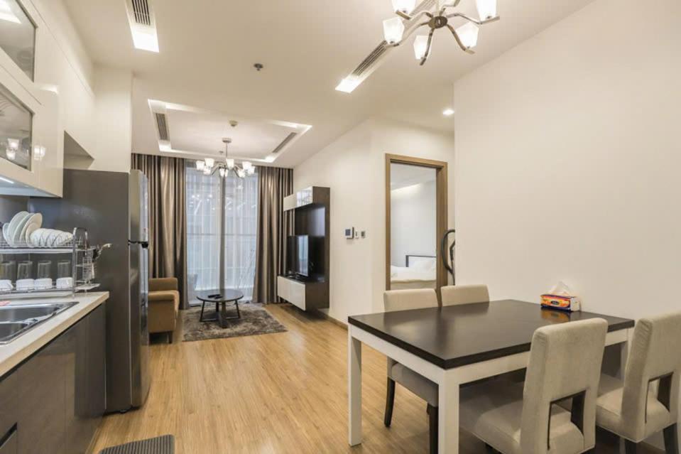 Luxury Apartment In Vinhomes Metropolis ハノイ市 エクステリア 写真