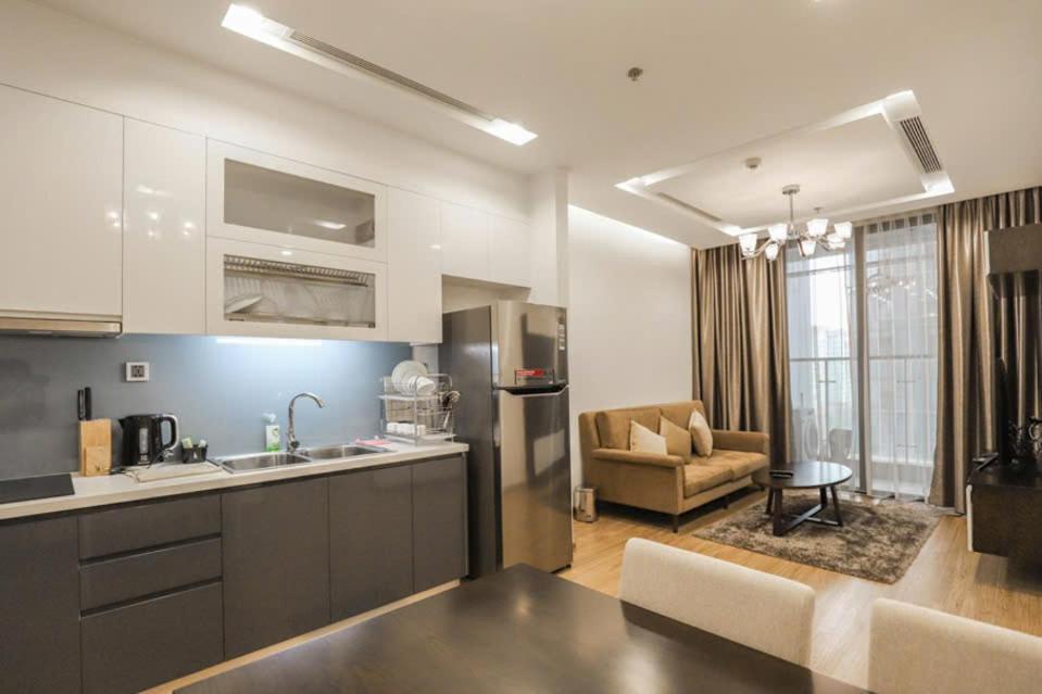 Luxury Apartment In Vinhomes Metropolis ハノイ市 エクステリア 写真